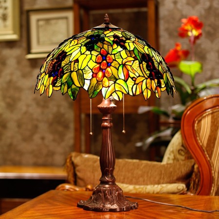 18 Inch Retro Grape Stained Glass Table Lamp